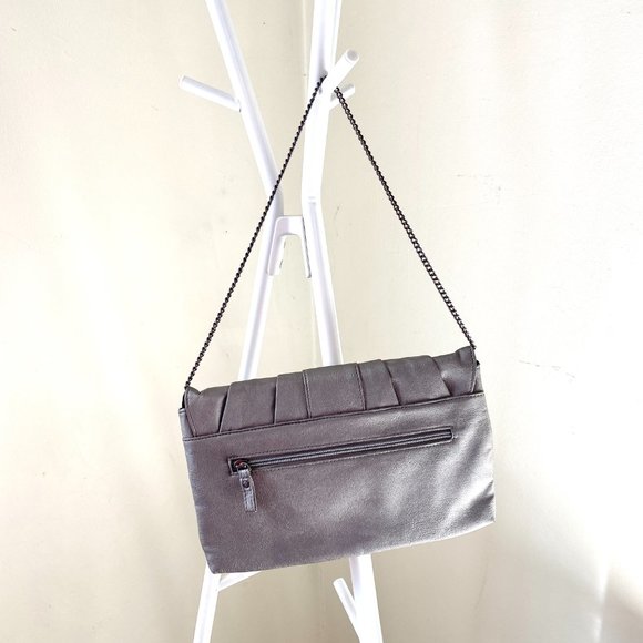 Silver Pouch with Chain - Picture 3 of 6